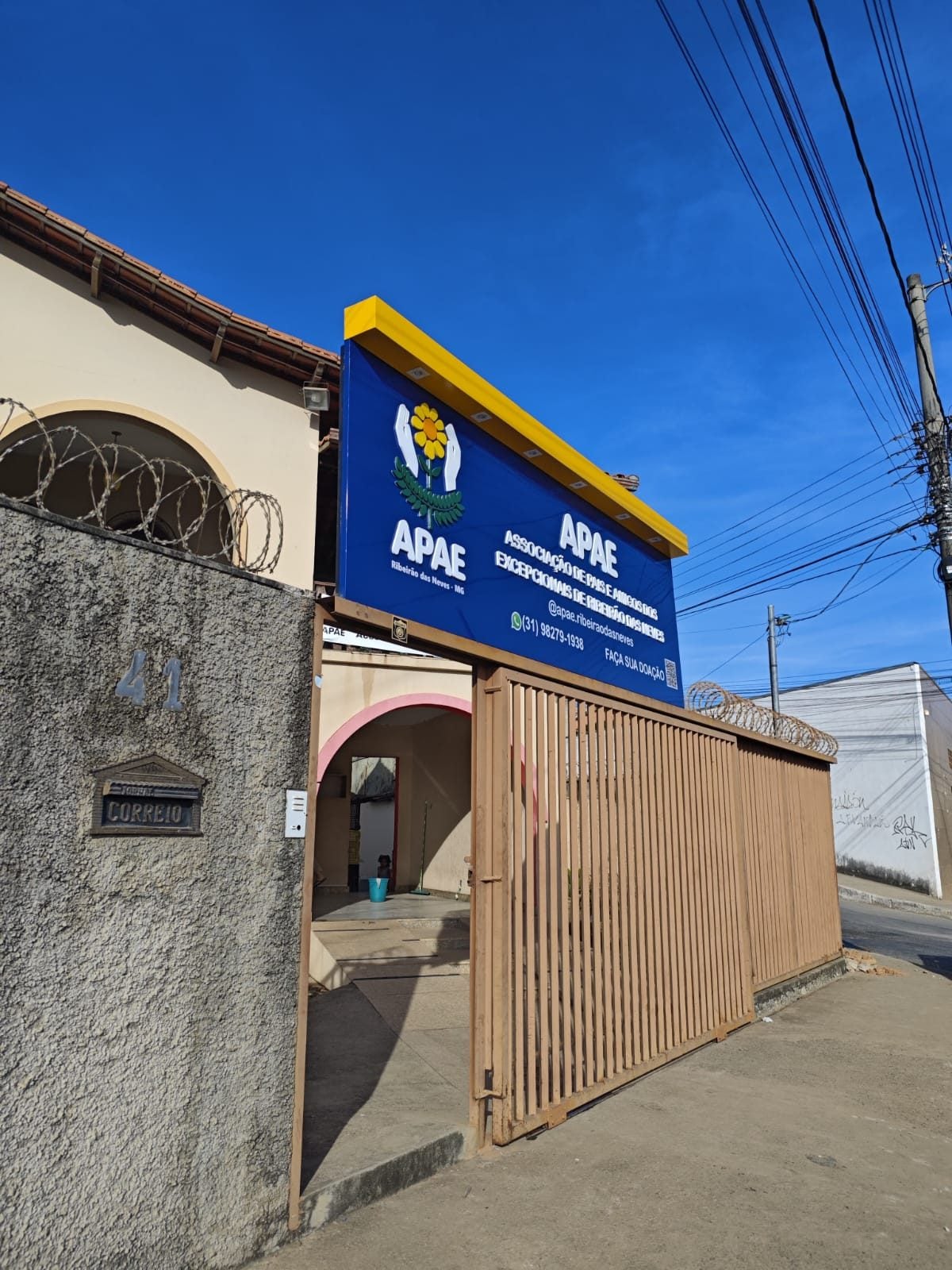 Placas em ACM com Letreiros em PVC Expandido instalado pela EMPLACK BH