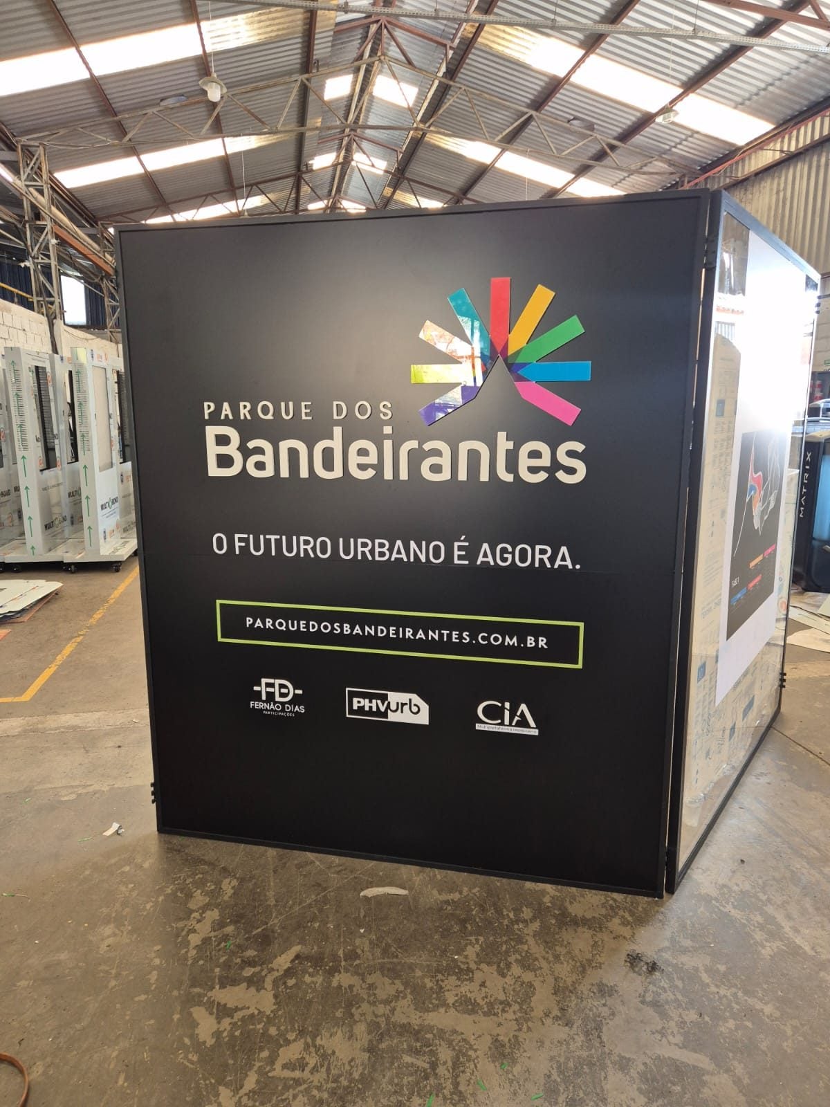 Placas em ACM com Letreiros em PVC Expandido instalado pela EMPLACK BH